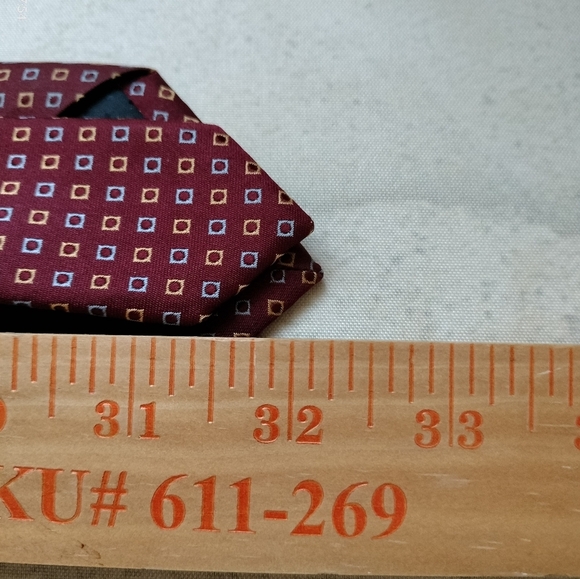 Tom James Silk Necktie Tie Elegant Red Geometric Square Patterned Fl Tall Man - Picture 6 of 11